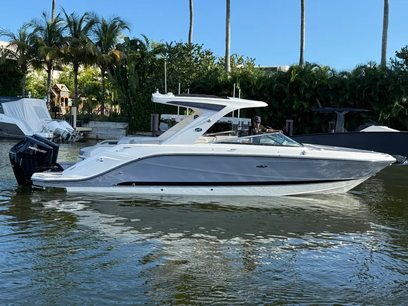 Slide: The Image of Sea Ray SLX 310 Outboard 2026 - 1
