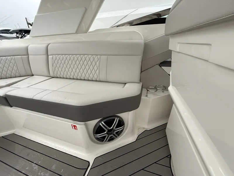 Slide: The Image of Sea Ray SLX 310 Outboard 2026 - 10