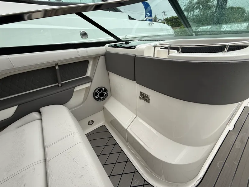 Slide: The Image of Sea Ray SLX 310 Outboard 2026 - 14