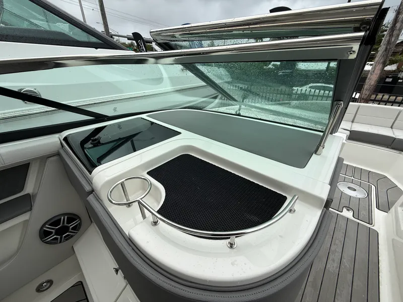 Slide: The Image of Sea Ray SLX 310 Outboard 2026 - 21