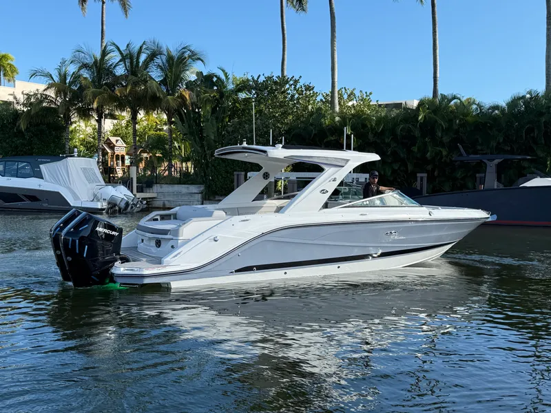 Slide: The Image of Sea Ray SLX 310 Outboard 2026 - 3