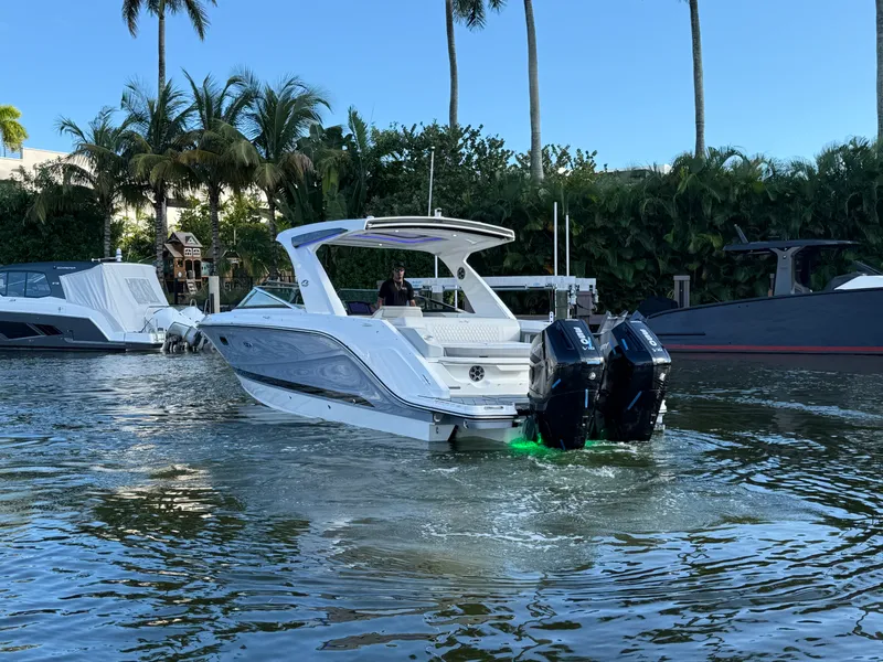 Slide: The Image of Sea Ray SLX 310 Outboard 2026 - 5