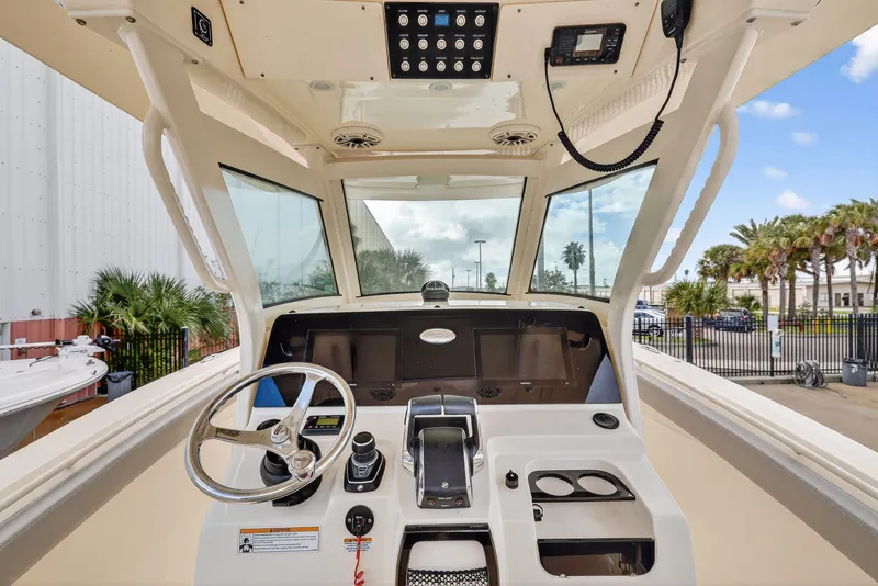 Slide: The Image of Scout 305 LXF 2023 - 15