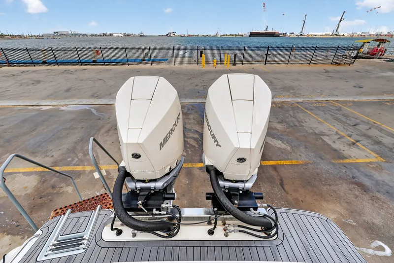 Slide: The Image of Scout 305 LXF 2023 - 9