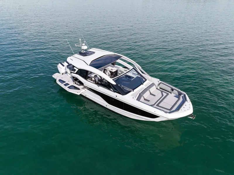 Slide: The Image of Galeon 435 GTO 2024 - 10