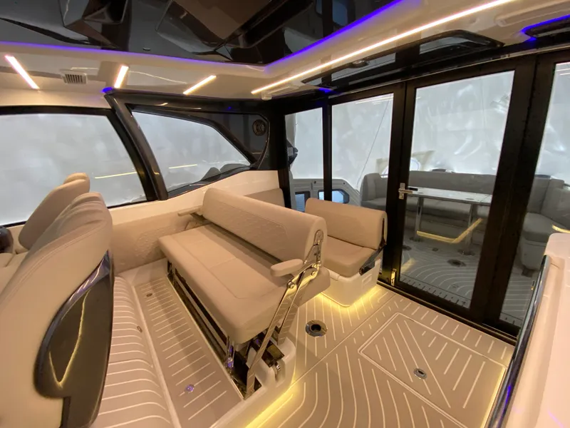 Slide: The Image of Galeon 435 GTO 2024 - 26