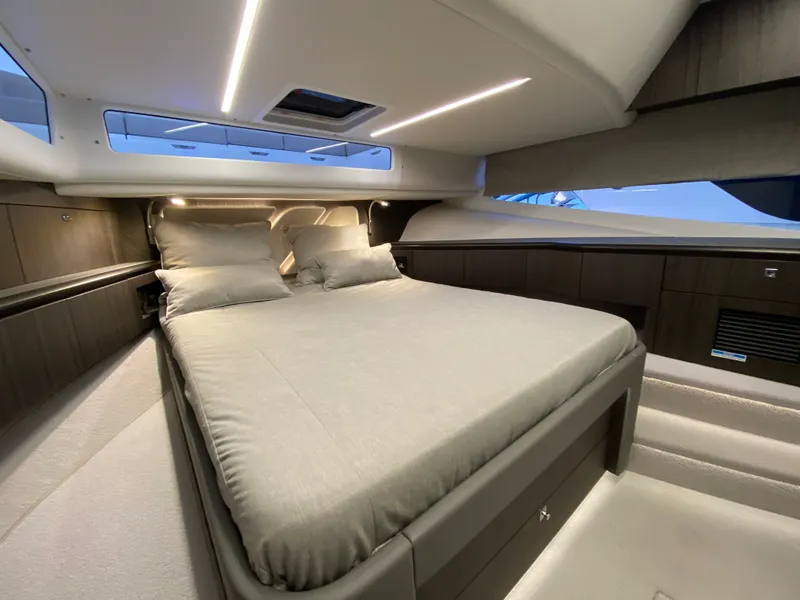 Slide: The Image of Galeon 435 GTO 2024 - 48