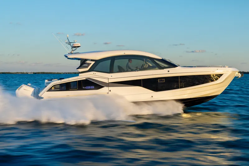 Slide: The Image of Galeon 435 GTO 2024 - 5