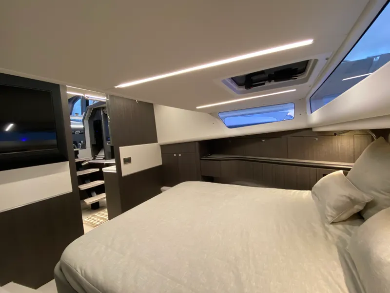 Slide: The Image of Galeon 435 GTO 2024 - 51