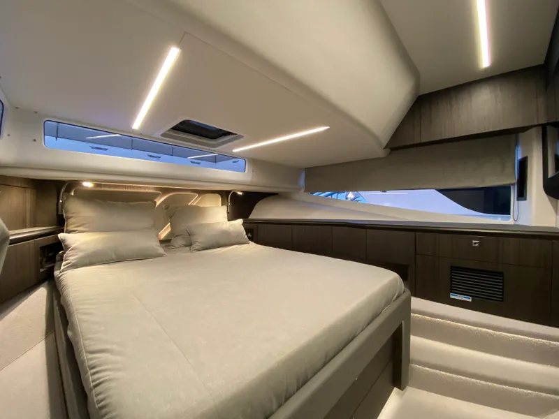 Slide: The Image of Galeon 435 GTO 2024 - 54