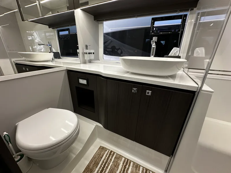 Slide: The Image of Galeon 435 GTO 2024 - 57