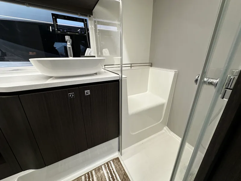 Slide: The Image of Galeon 435 GTO 2024 - 58