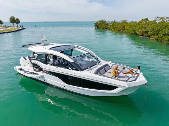 Slide: The Image of Galeon 435 GTO 2024 - 91