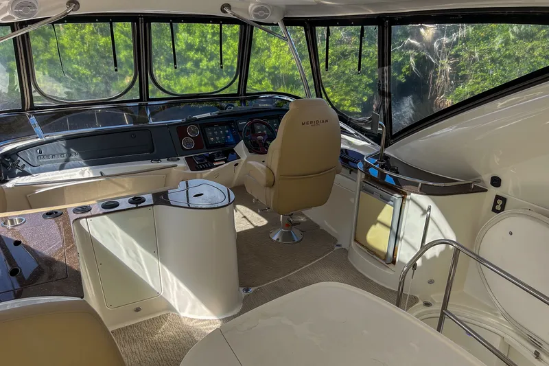 Slide: The Image of Meridian 441 SEDAN BRIDGE 2015 - 11