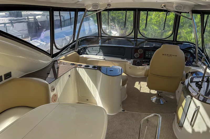 Slide: The Image of Meridian 441 SEDAN BRIDGE 2015 - 12