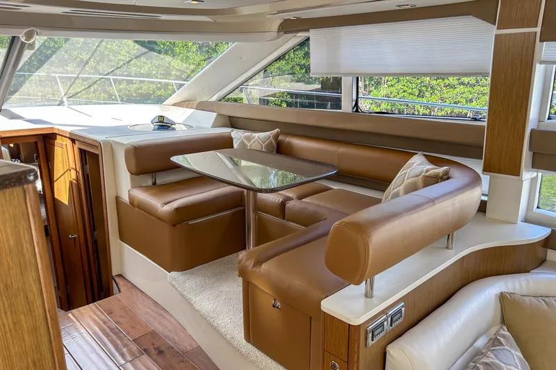 Slide: The Image of Meridian 441 SEDAN BRIDGE 2015 - 32