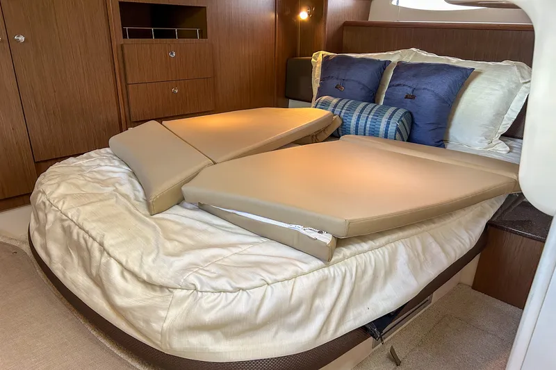 Slide: The Image of Meridian 441 SEDAN BRIDGE 2015 - 42