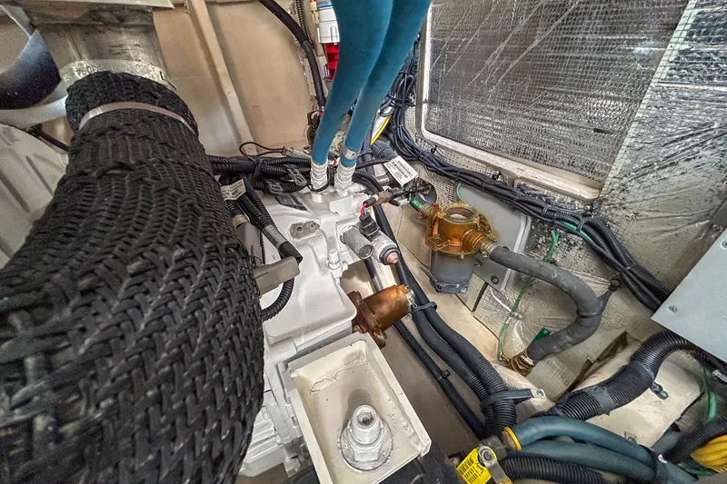 Slide: The Image of Meridian 441 SEDAN BRIDGE 2015 - 71