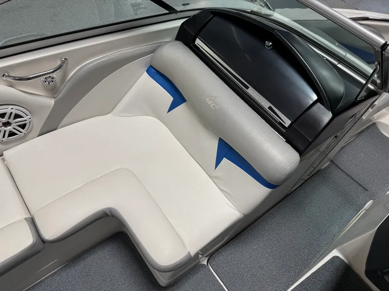 Slide: The Image of Mastercraft X15 2009 - 29