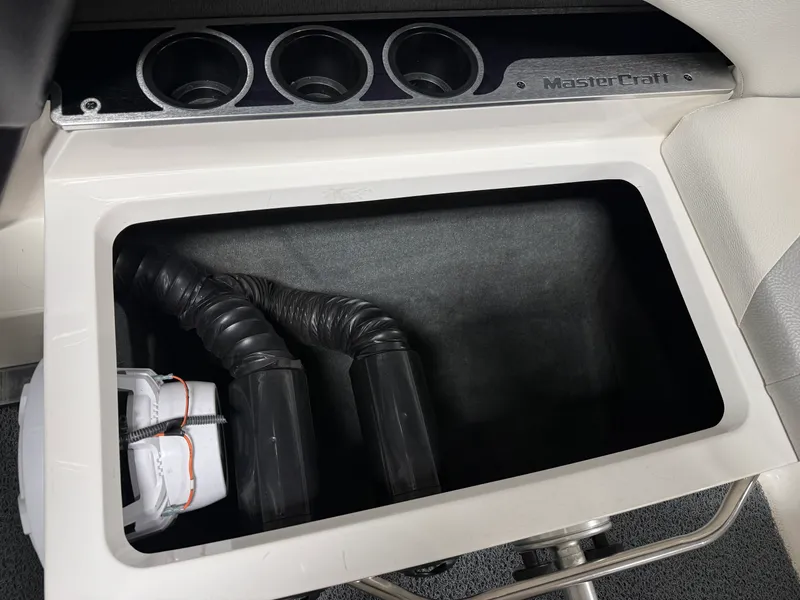 Slide: The Image of Mastercraft X15 2009 - 50