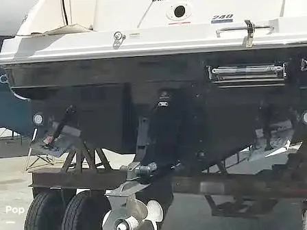 Slide: The Image of Sea Ray 240 Sundancer 2011 - 14622334