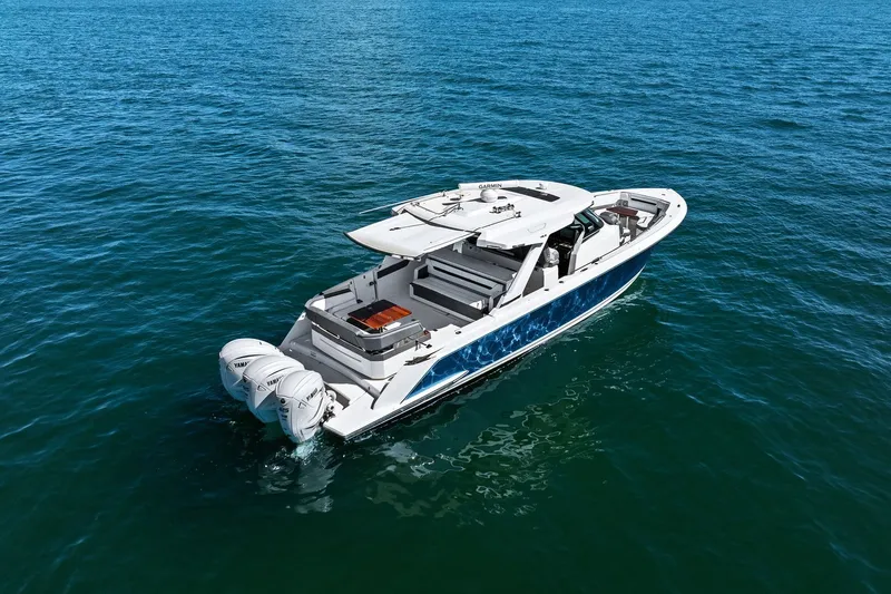 Slide: The Image of Tiara 43 LS 2021 - 12