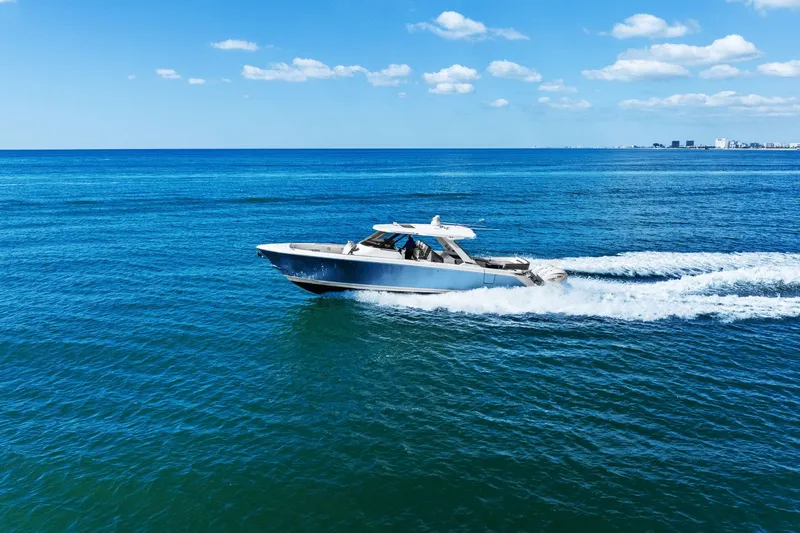 Slide: The Image of Tiara 43 LS 2021 - 21