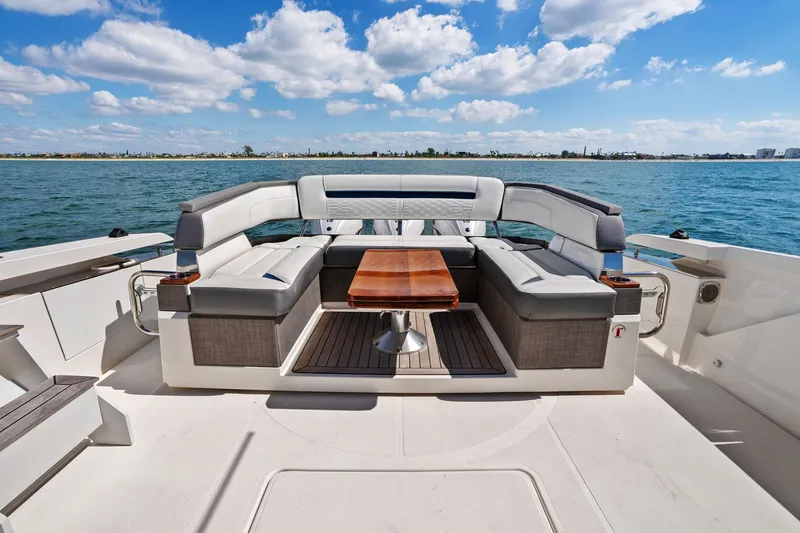 Slide: The Image of Tiara 43 LS 2021 - 27