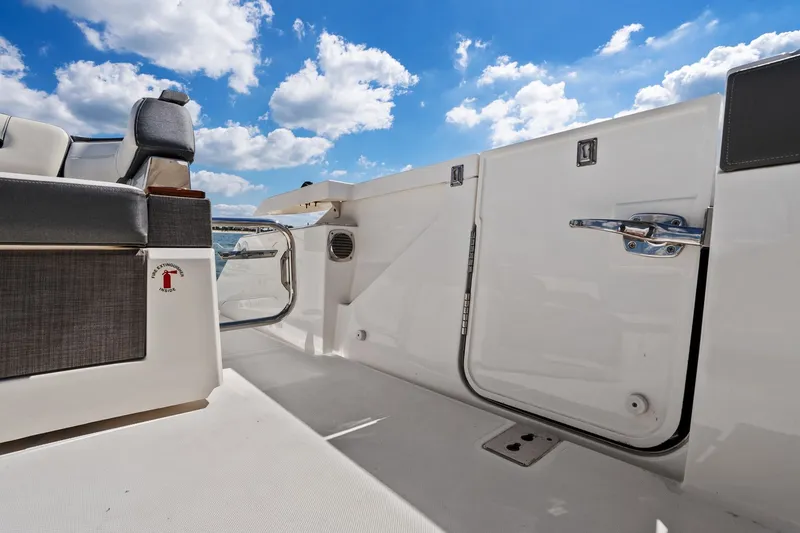 Slide: The Image of Tiara 43 LS 2021 - 28