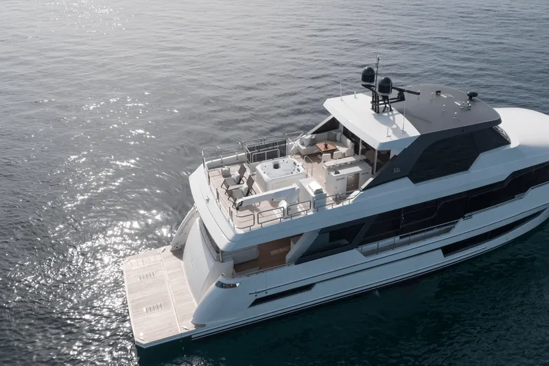 Slide: The Image of Ocean Alexander 32L 2024 - 5