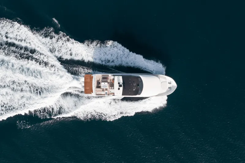 Slide: The Image of Ocean Alexander 32L 2024 - 6