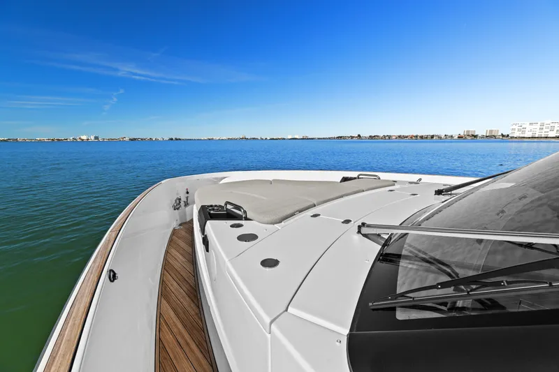 Slide: The Image of Azimut Seadeck 6 2026 - 24