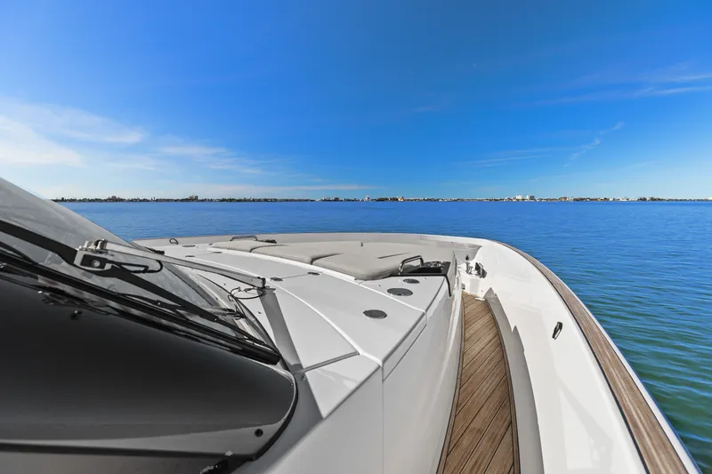 Slide: The Image of Azimut Seadeck 6 2026 - 25