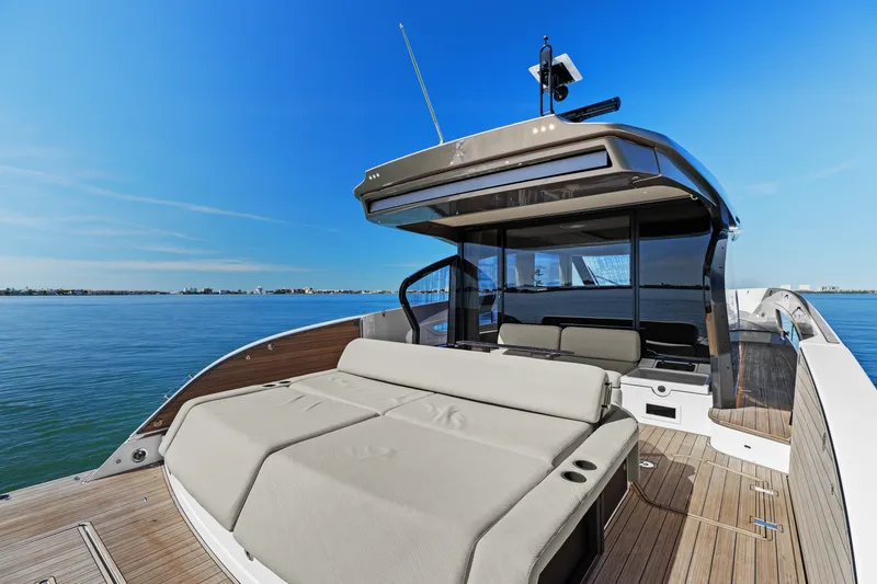 Slide: The Image of Azimut Seadeck 6 2026 - 35