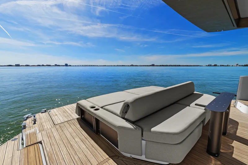 Slide: The Image of Azimut Seadeck 6 2026 - 40