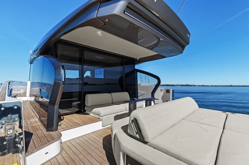 Slide: The Image of Azimut Seadeck 6 2026 - 41