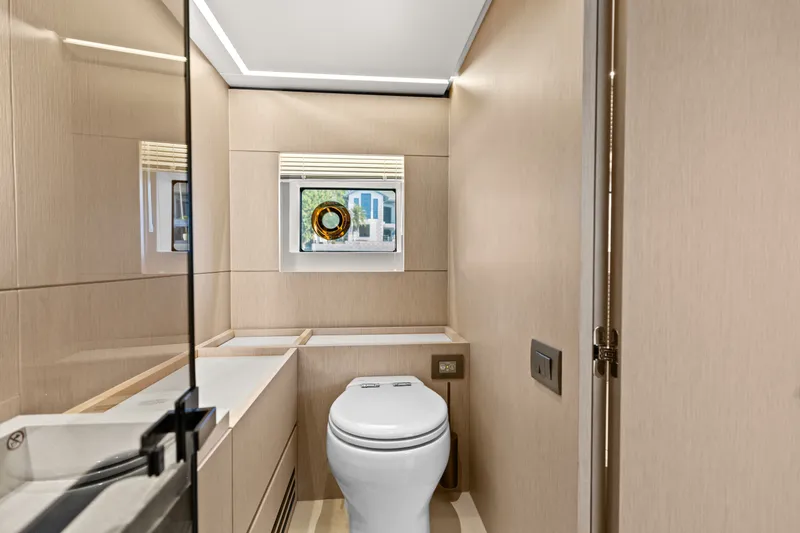 Slide: The Image of Azimut Seadeck 6 2026 - 75