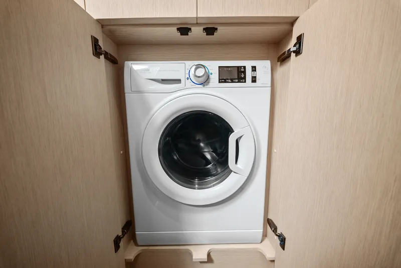 Slide: The Image of Azimut Seadeck 6 2026 - 87