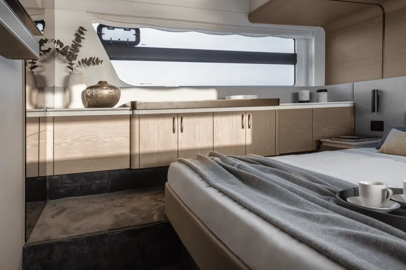 Slide: The Image of Azimut AZ53-FLY 2025 - 34