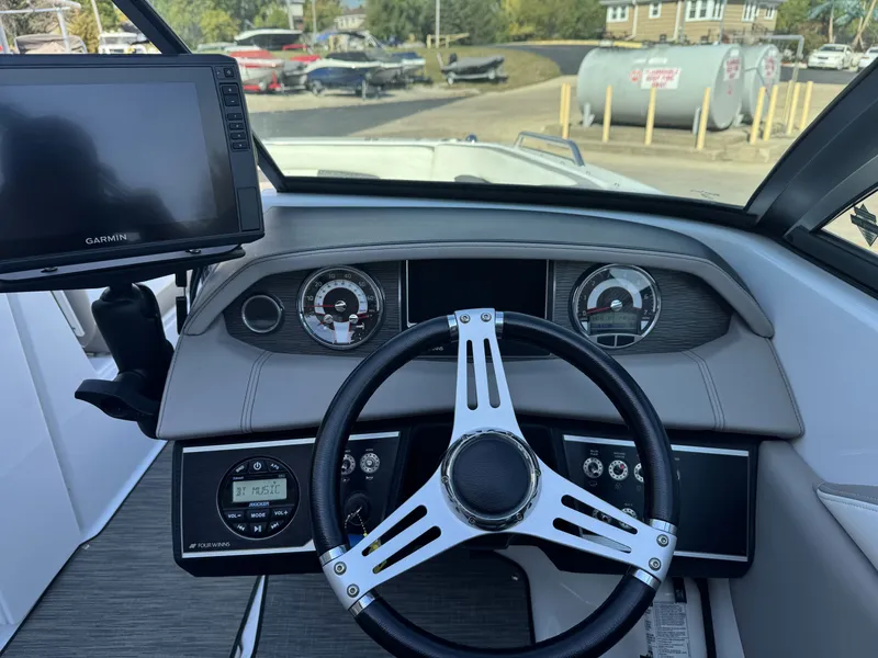 Slide: The Image of Four Winns 220 HD 2020 - 25