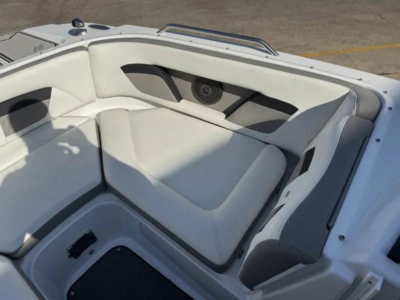 Slide: The Image of Four Winns 220 HD 2020 - 30