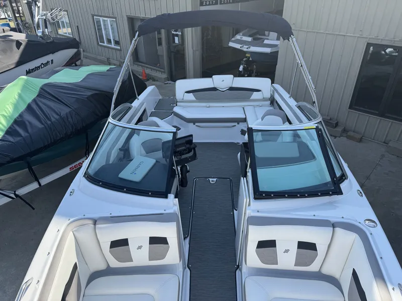 Slide: The Image of Four Winns 220 HD 2020 - 36