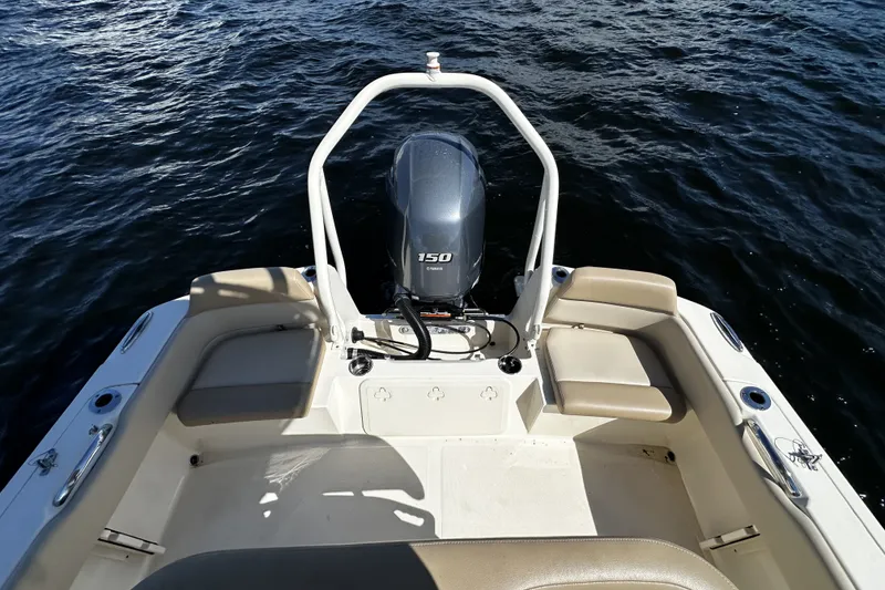 Slide: The Image of Scout 195 SPORTFISH 2023 - 10