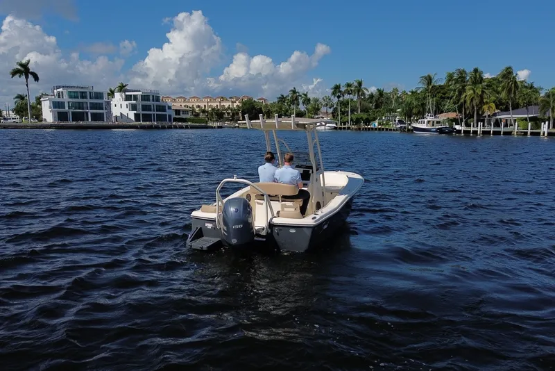 Slide: The Image of Scout 195 SPORTFISH 2023 - 5