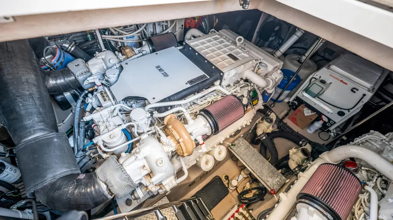 Slide: The Image of Sea Ray 610 SUNDANCER 2013 - 12