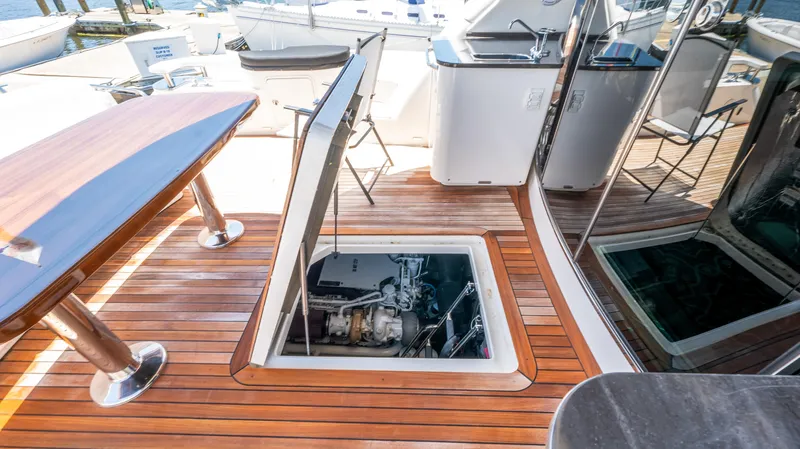 Slide: The Image of Sea Ray 610 SUNDANCER 2013 - 59