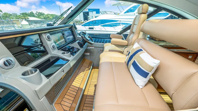 Slide: The Image of Sea Ray 610 SUNDANCER 2013 - 62