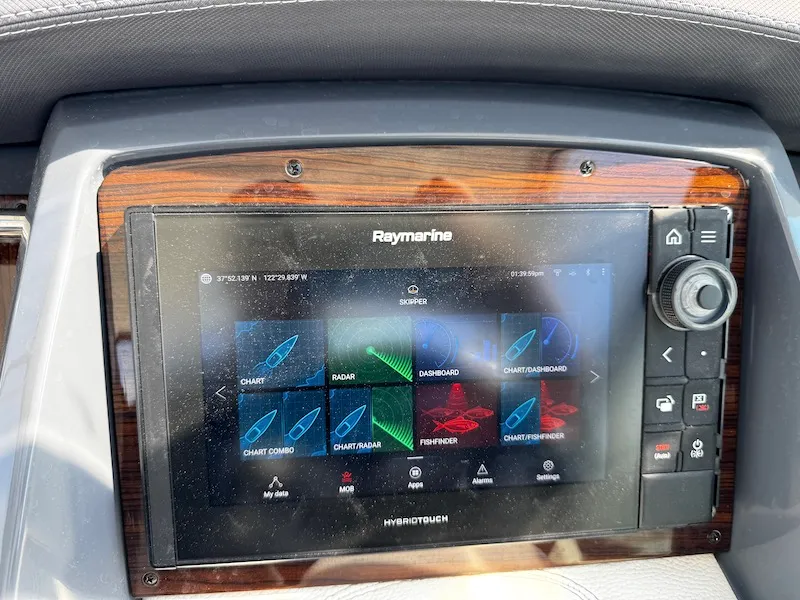 Slide: The Image of Cruisers Yachts 35 2019 - 16