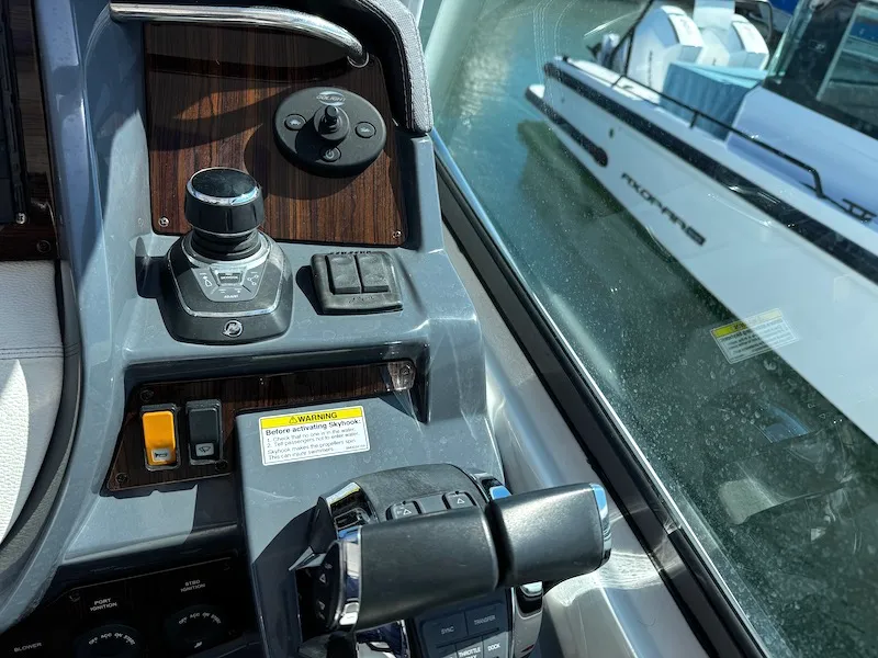 Slide: The Image of Cruisers Yachts 35 2019 - 18