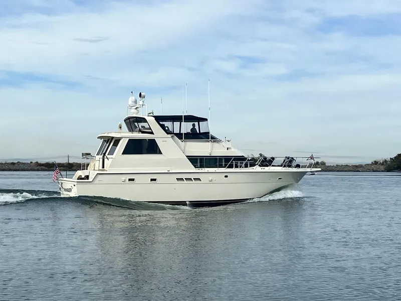 The Image of Hatteras 52 CMY 1990 - 0